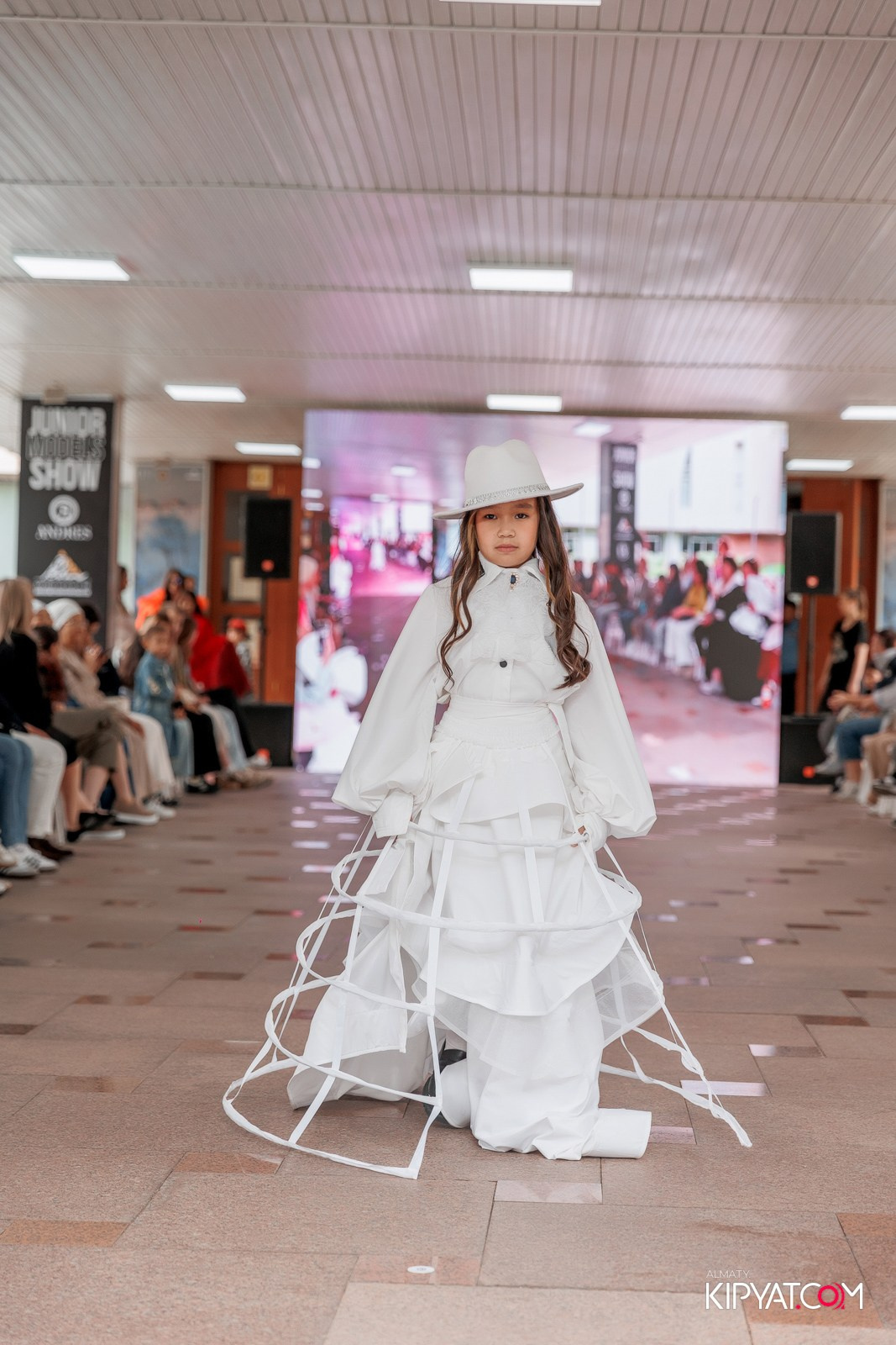 JUNIOR FASHION SHOW. КИПЯТКОМ АЛМАТЫ!
