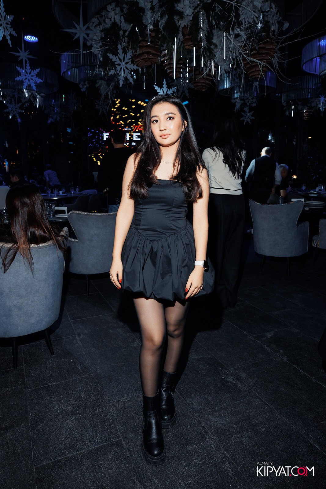 FRIENDS BAR & TERRAACE. КИПЯТКОМ АЛМАТЫ!