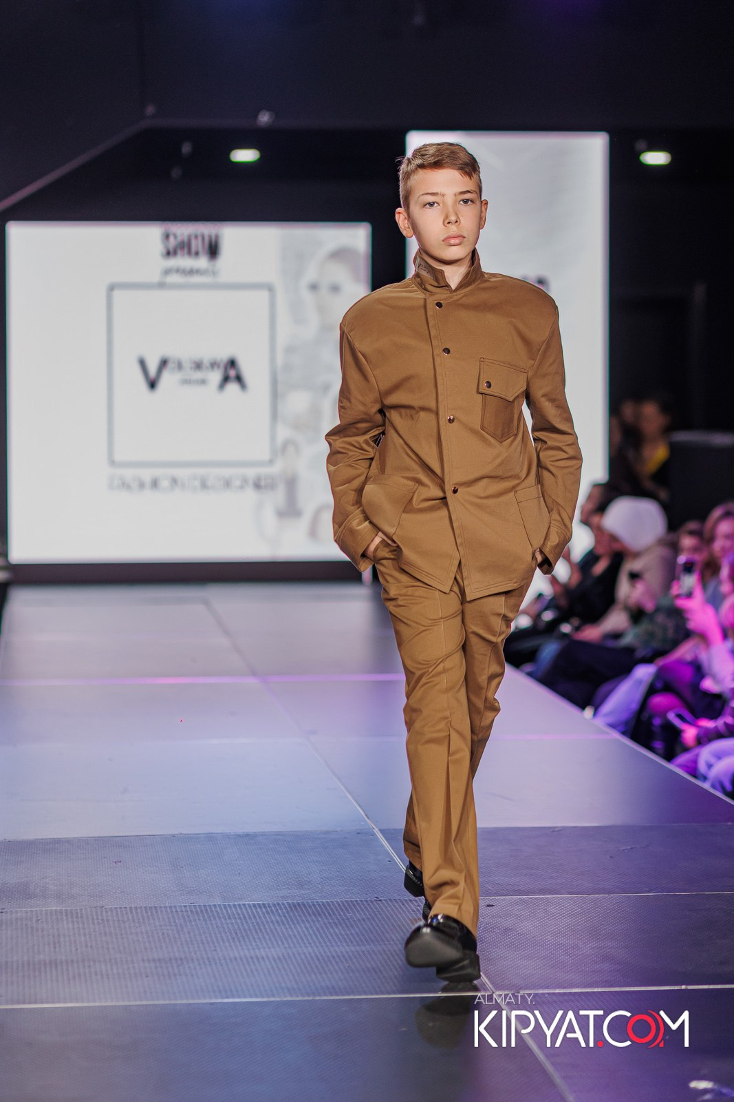 JUNIOR MODELS SHOW В РАМКАХ БЛАГОТВОРИТЕЛЬНОГО ПРОЕКТА МОДА ЗА СЧАСТЬЕ ДЕТЕЙ. КИПЯТКОМ АЛМАТЫ!