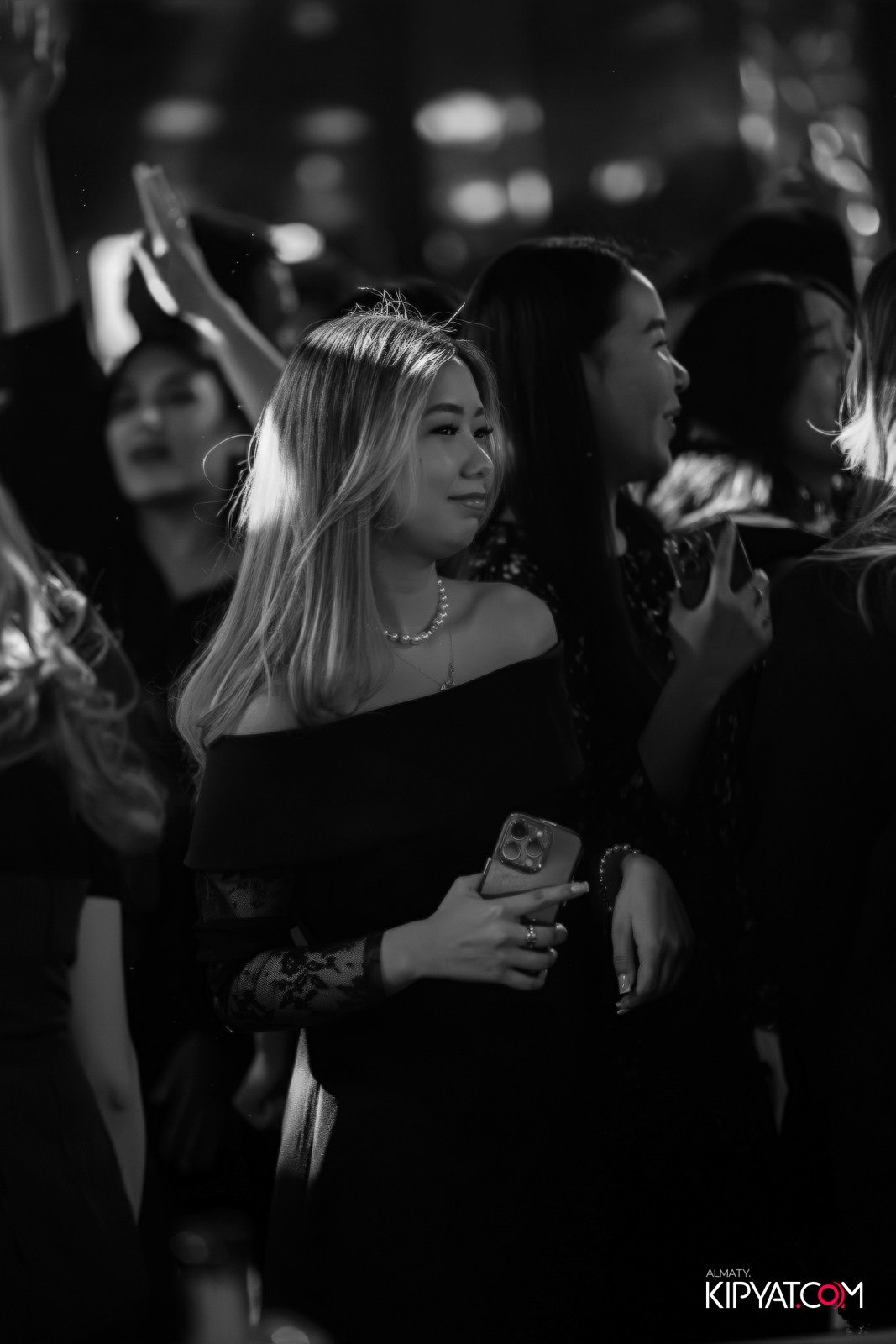 MOOD KARAOKE & TERRACE. КИПЯТКОМ АЛМАТЫ!