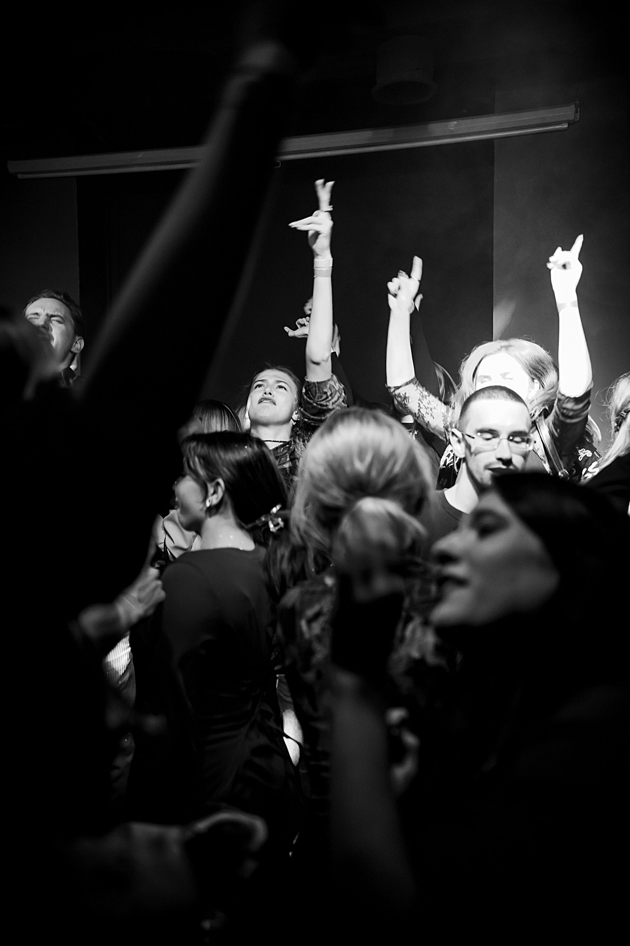 ЦЕНЗУРА БАР. Анастасия Попова — свадебный и репортажный фотограф | Воронеж, Павловск