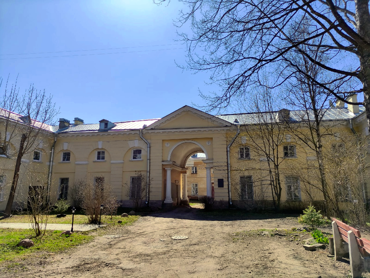 Экскурсия «Садовая улица города Павловска» (30.04.2022) Автор: Евгения Лебедева