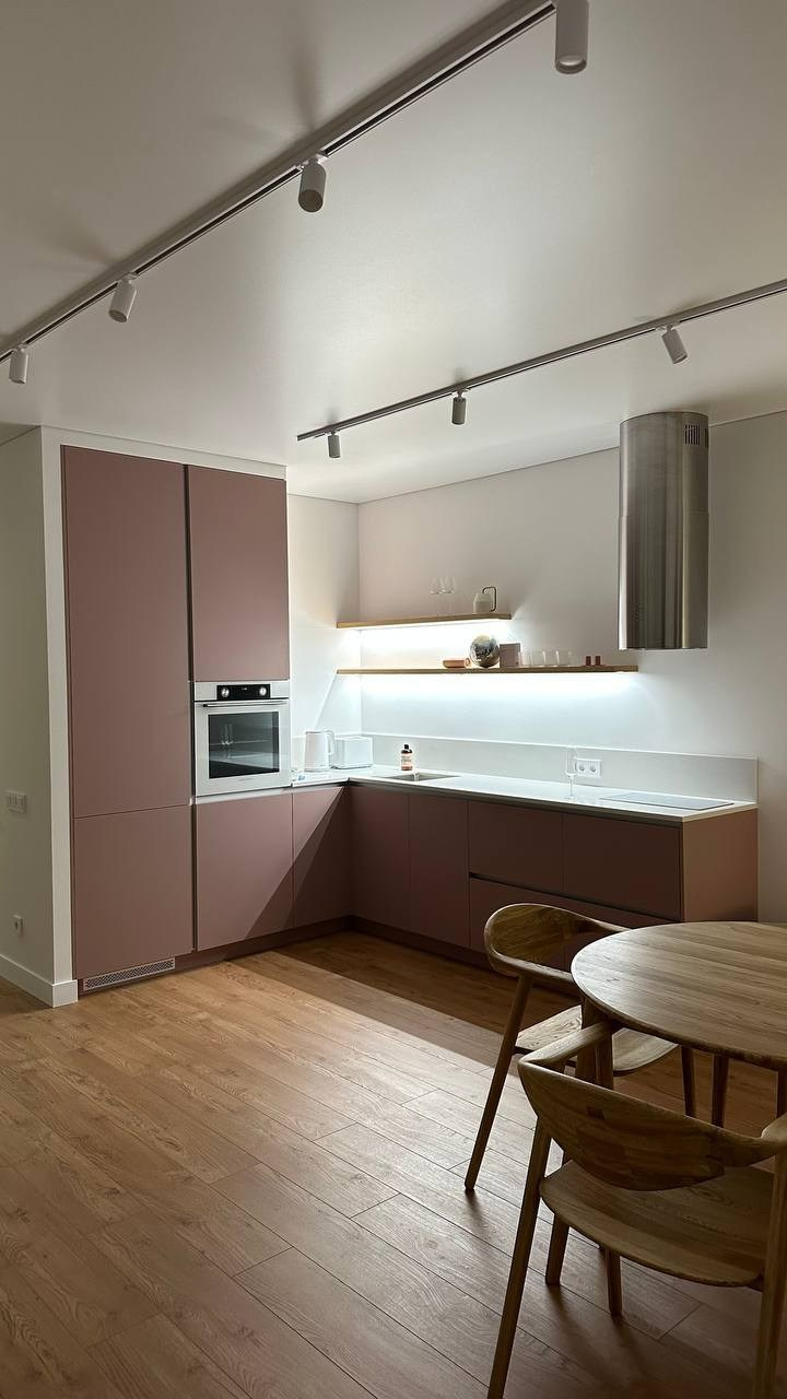 Фото с монтажа |Мебель на заказа: кухни, шкафы и т.д. в Томске. ГУДРУМ — Мебель на заказ в Томске | Кухни | Шкафы | Стулья и Столы