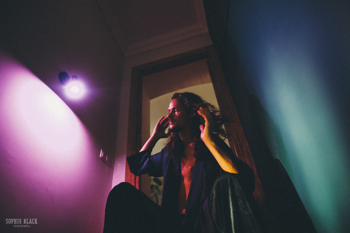 "тогда я стану ветром в твоих незаплетенных волосах". Соня Черных (sophieblack)