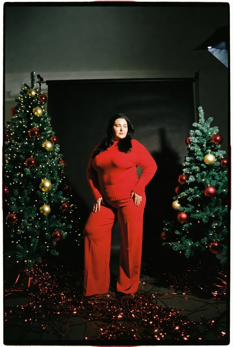 Плюс сайз в красном