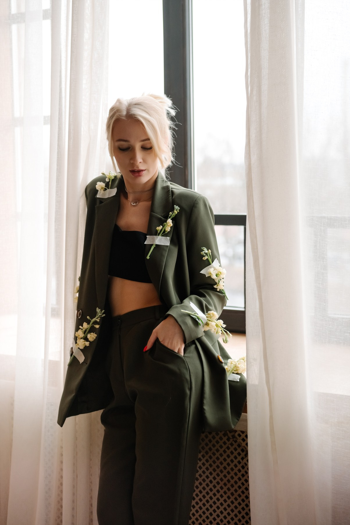 Индивидуальная. Деловой образ с цветами. Свадебный и сеейный фотограф в Санкт-Петербурге Елена Худякова