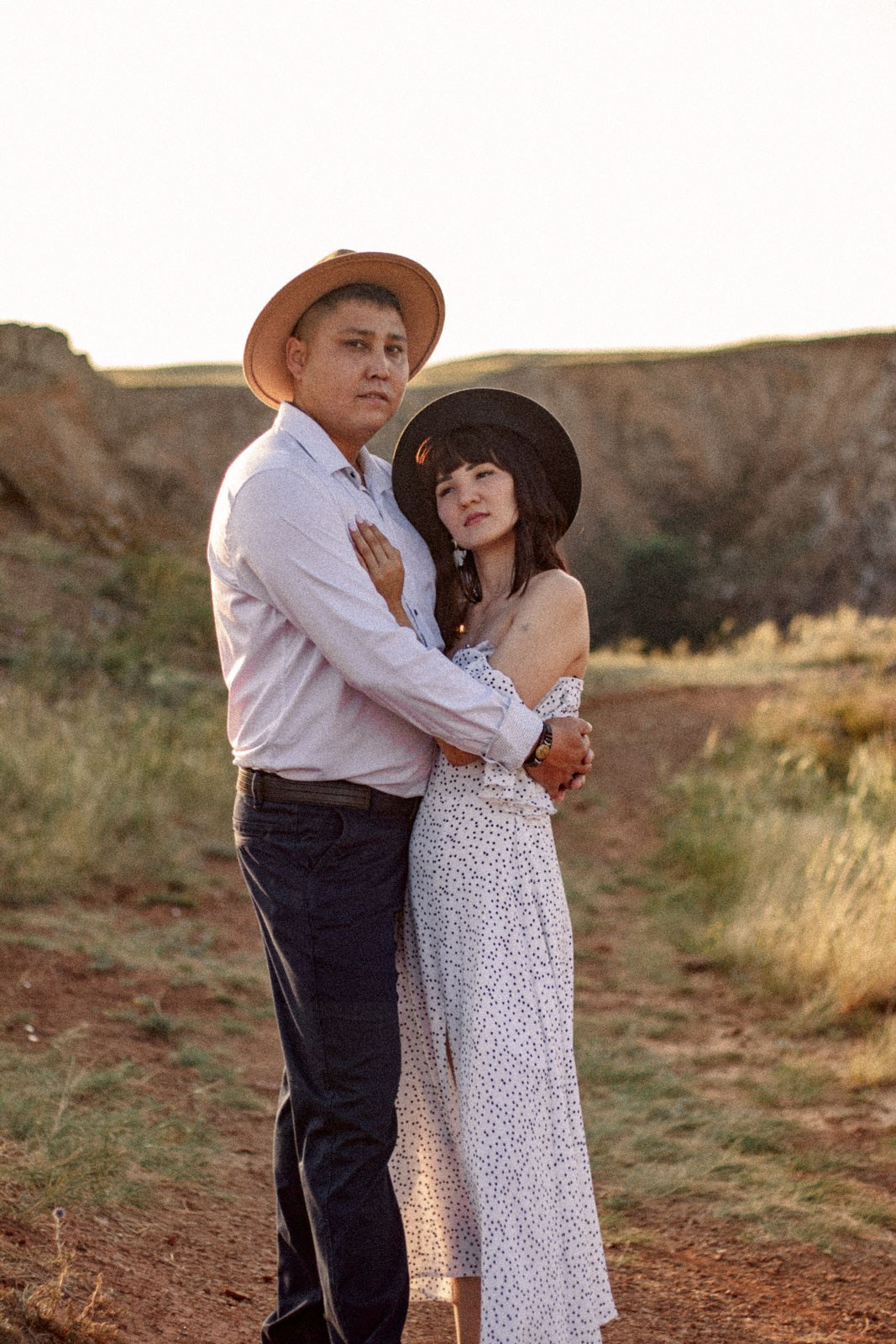 Фотограф Лавстоори истории любви, парная фотосессия Оренбургская область, Орск, Новотроицк, Гай. Женский фотограф в Орске Новотроицке Динара Долганова