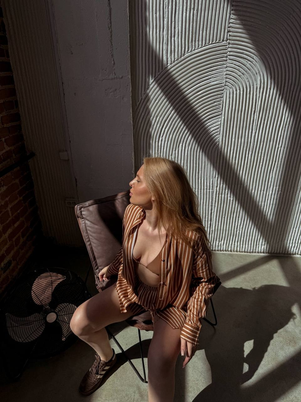 Алиса Б Размер М, Рост 174, Параметры 85/67/95. LUNAPRO Дом стильных, сборных и индивидуальных съемок для брендов