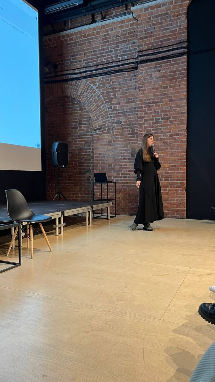 Низина, зин-фестиваль, 28-29.09.2024, пространство «Сообщество», Новая Голландия, Санкт-Петербург. Лера Круглова