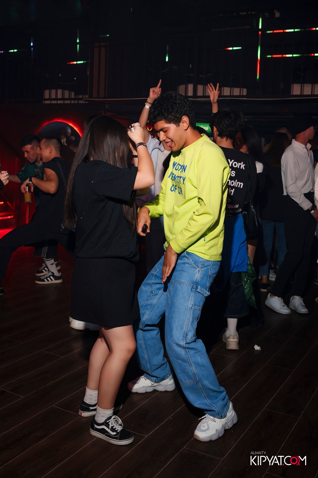 НОЧНОЙ КЛУБ ICON. КИПЯТКОМ АЛМАТЫ!