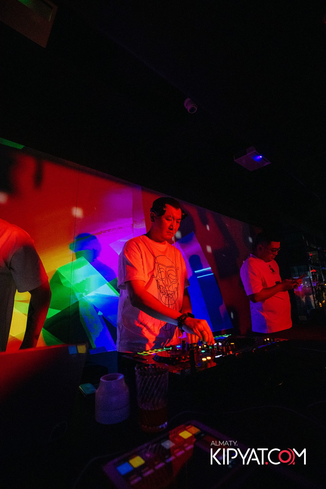 EVENT BAR. КИПЯТКОМ АЛМАТЫ!