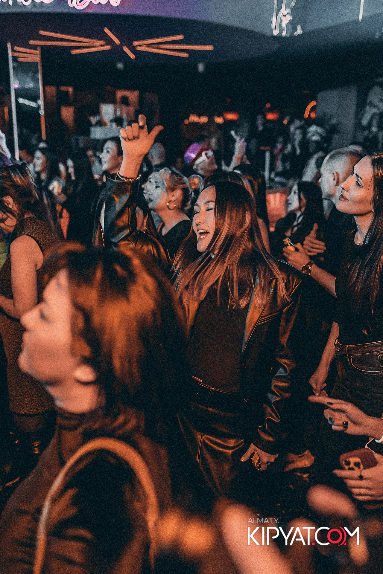 SANTA BARBARA — ВЫСТУПЛЕНИЕ ГРУППЫ REFLEX. КИПЯТКОМ АЛМАТЫ!