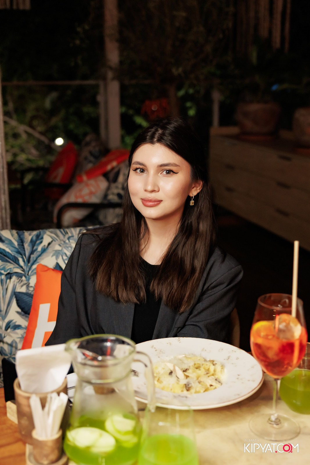 ŚANTI SUMMER TERRACE. КИПЯТКОМ АЛМАТЫ!