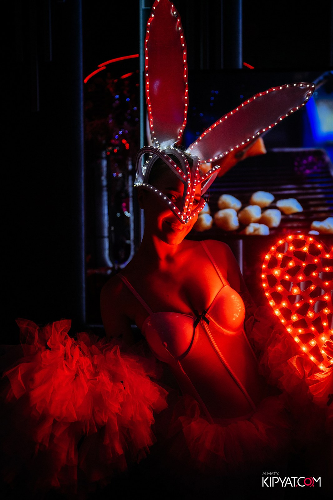 FRIENDS BAR & TERRACE. КИПЯТКОМ АЛМАТЫ!