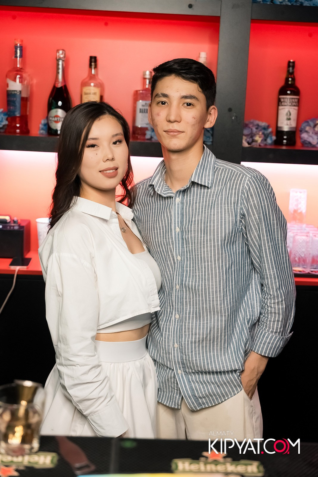 UYAT EMES BAR. КИПЯТКОМ АЛМАТЫ!