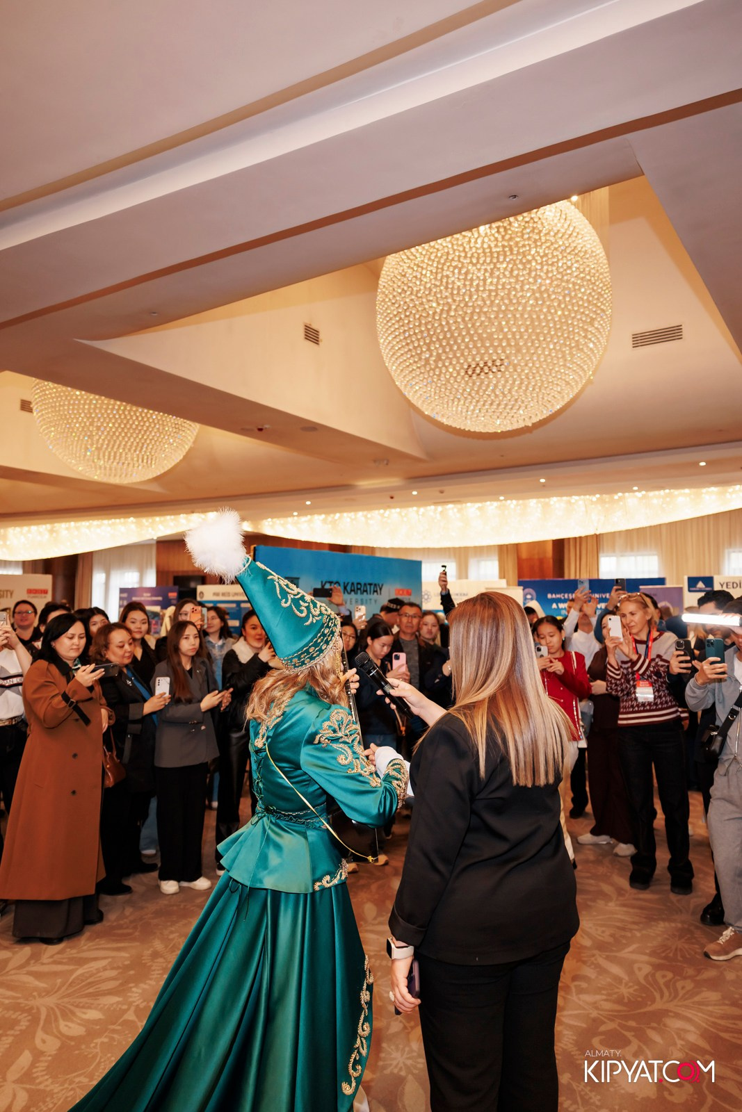 ВЫСТАВКА ТУРЕЦКИХ УНИВЕРСИТЕТОВ. КИПЯТКОМ АЛМАТЫ! Фотосъемка мероприятий в Алматы