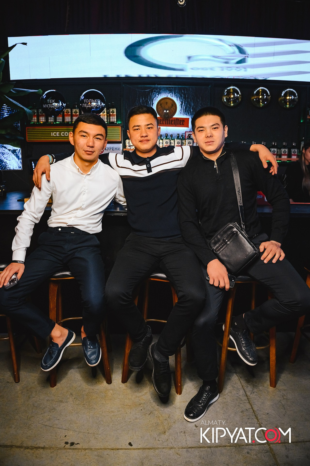 ПОСВЯЩЕНИЕ В СТУДЕНТЫ ''Q'' UNIVERSITY. КИПЯТКОМ АЛМАТЫ!