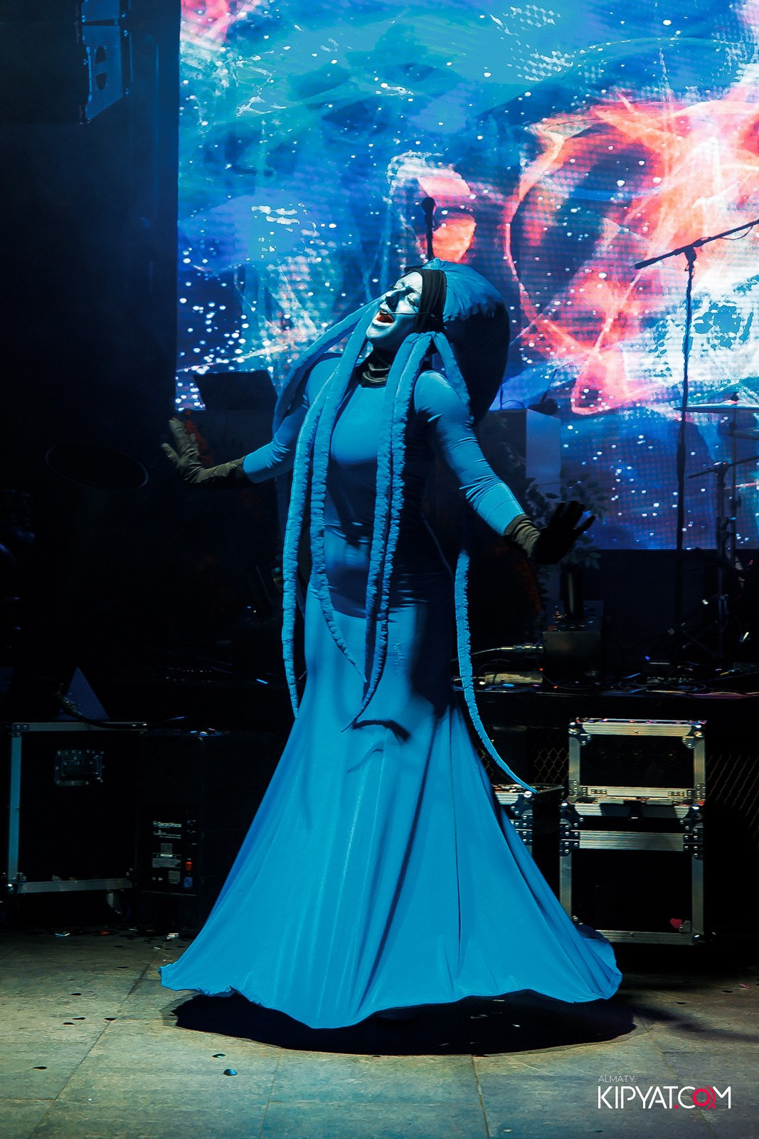 FRIENDS BAR & TERRACE. КИПЯТКОМ АЛМАТЫ!