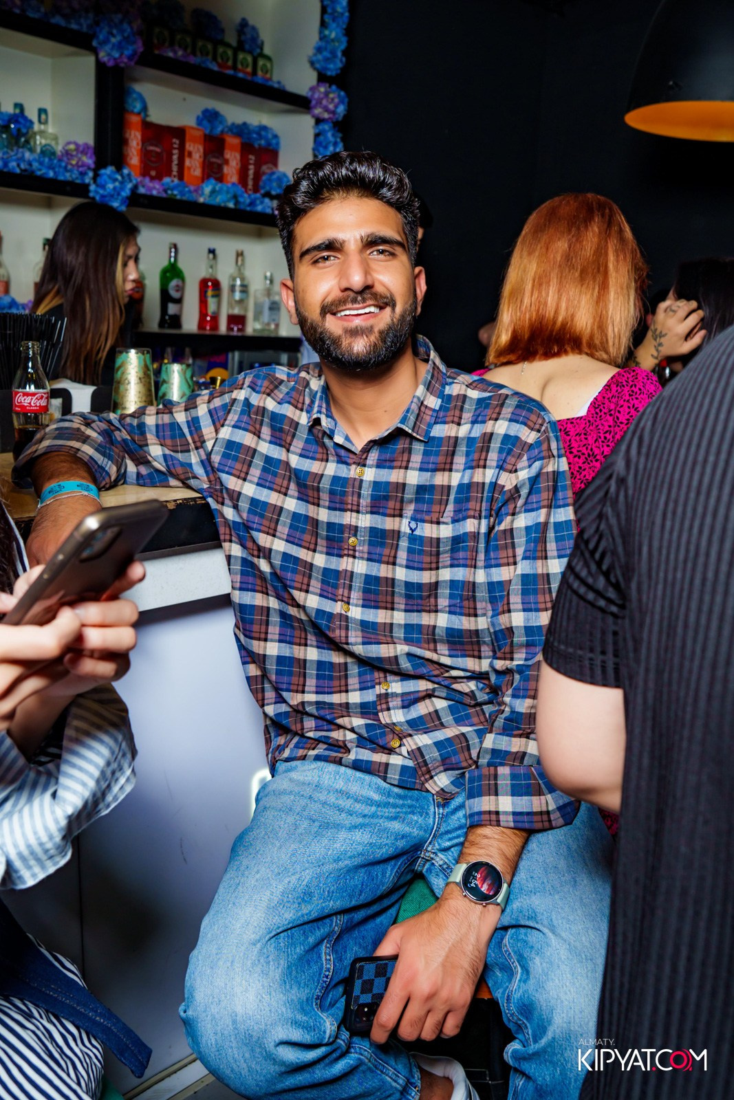 UYAT EMES BAR. КИПЯТКОМ АЛМАТЫ!