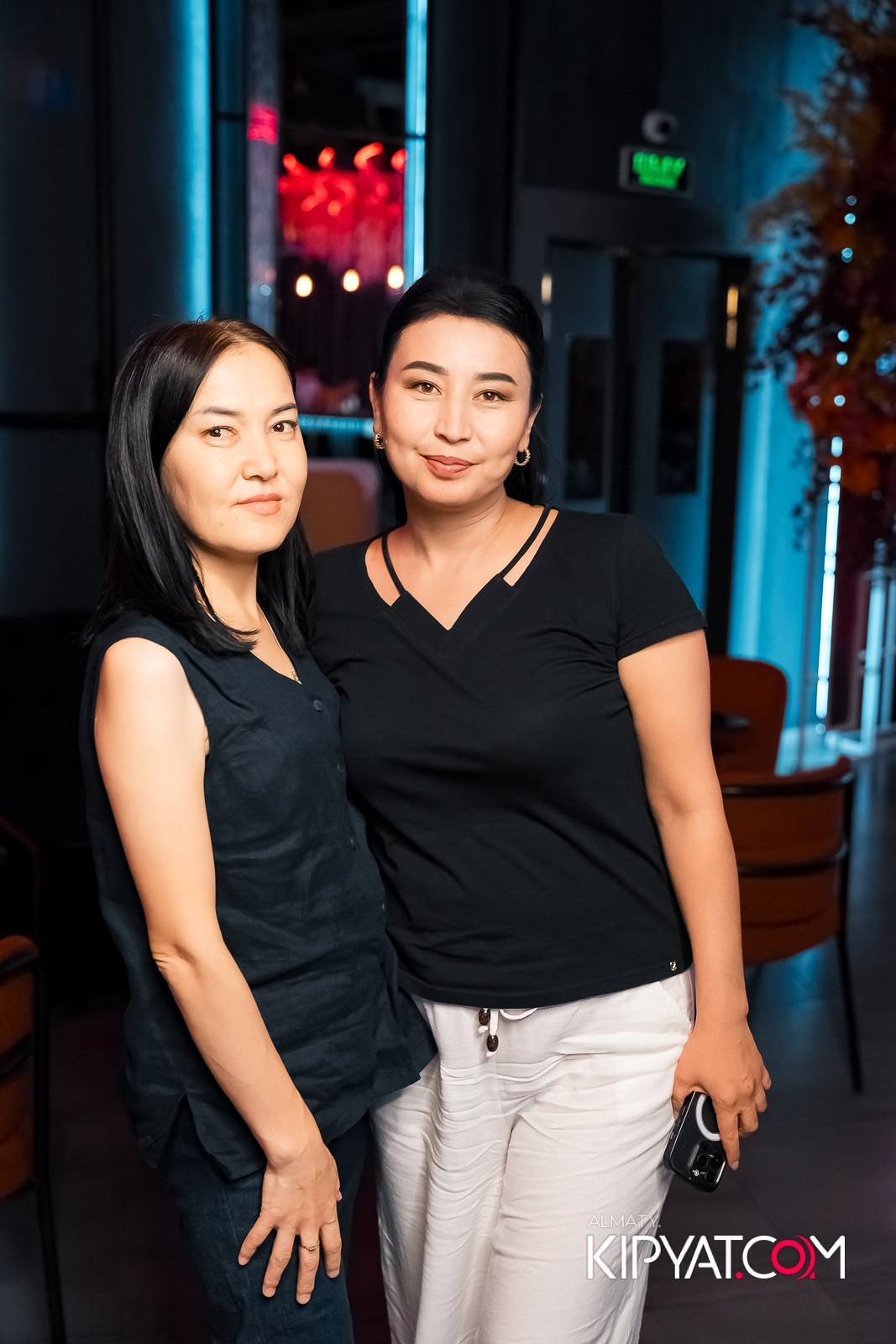 FRIENDS BAR & TERRACE. КИПЯТКОМ АЛМАТЫ!