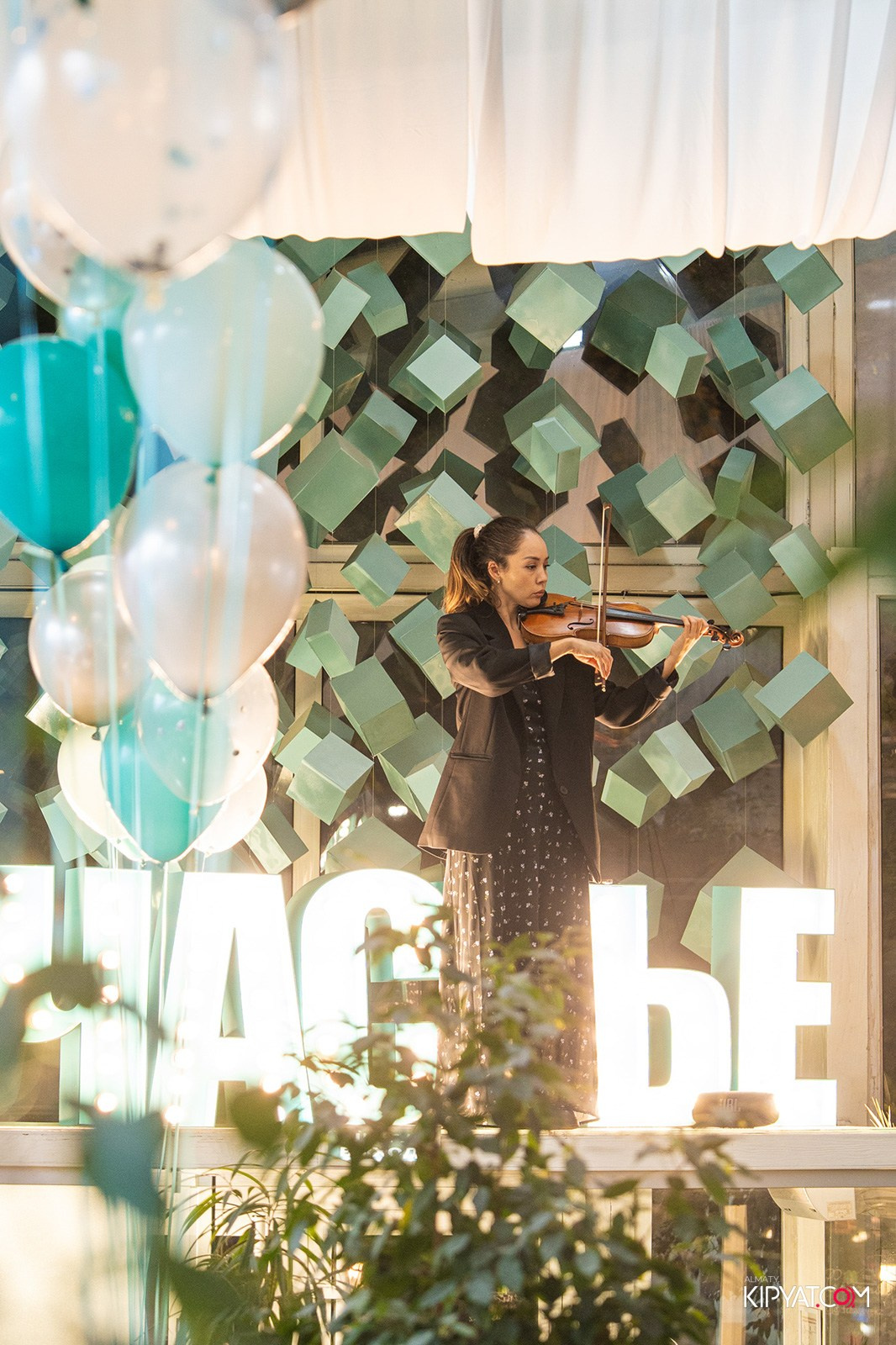 9 ЛЕТ ДОМ-РЕСТОРАНУ СЧАСТЬЕ. КИПЯТКОМ АЛМАТЫ!