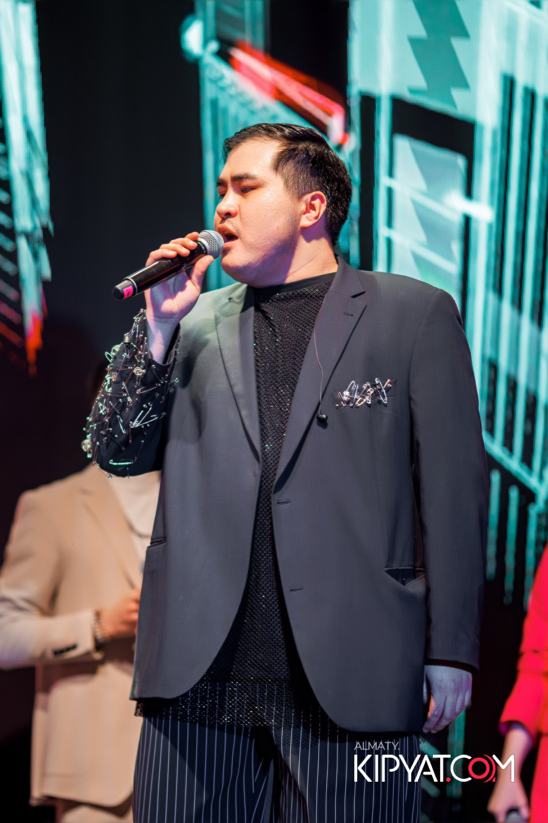 SANTA BARBARA — МЮЗИКЛ ДЖУЛИЯ. КИПЯТКОМ АЛМАТЫ!