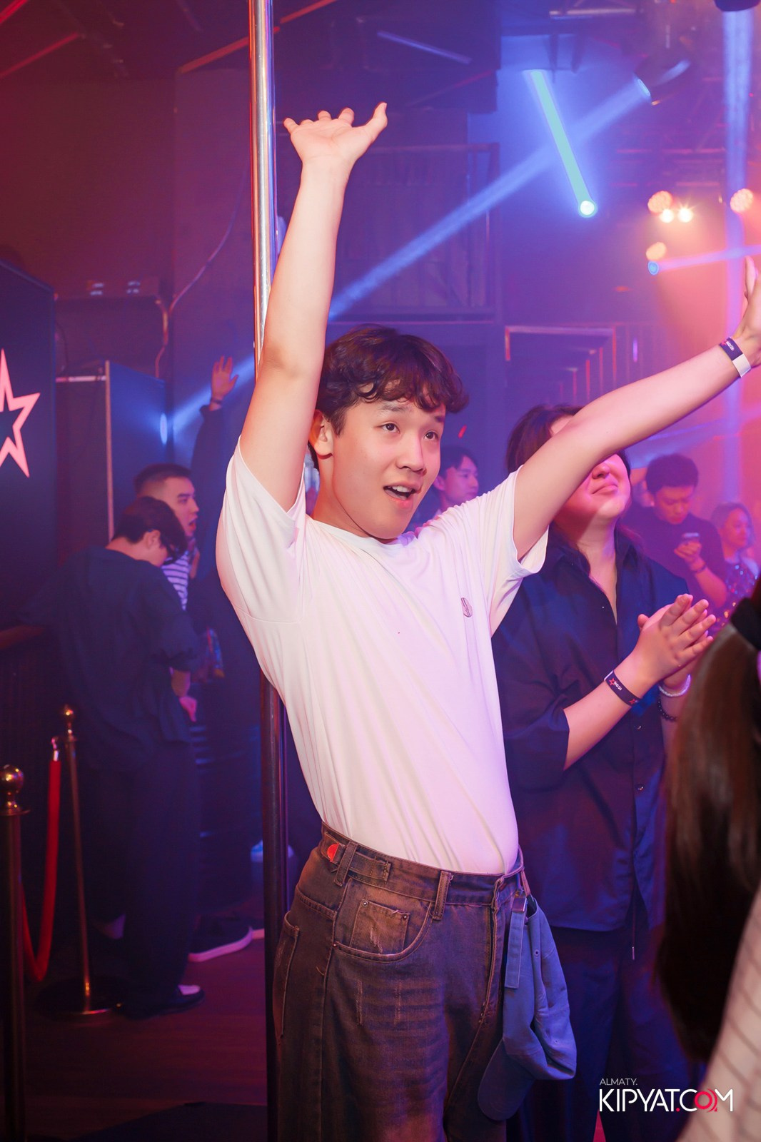 НОЧНОЙ КЛУБ ICON. КИПЯТКОМ АЛМАТЫ!
