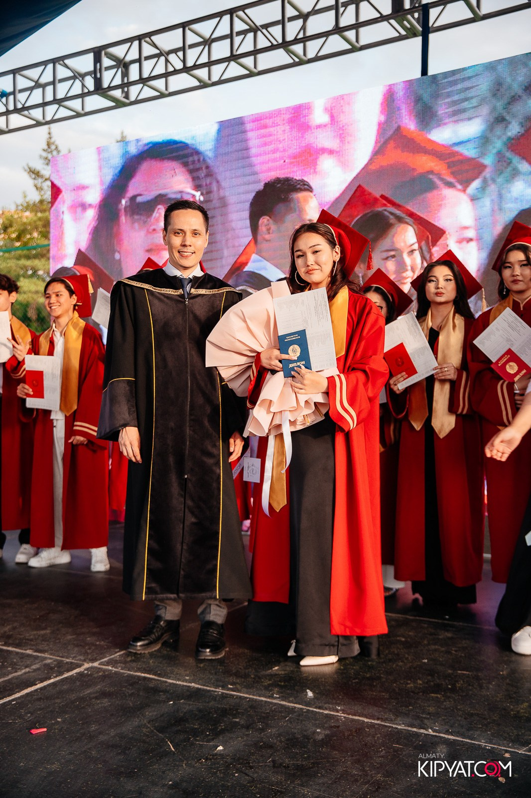 ВРУЧЕНИЕ ДИПЛОМОВ — НАРХОЗ КОЛЛЕДЖ. Part 4. КИПЯТКОМ АЛМАТЫ!