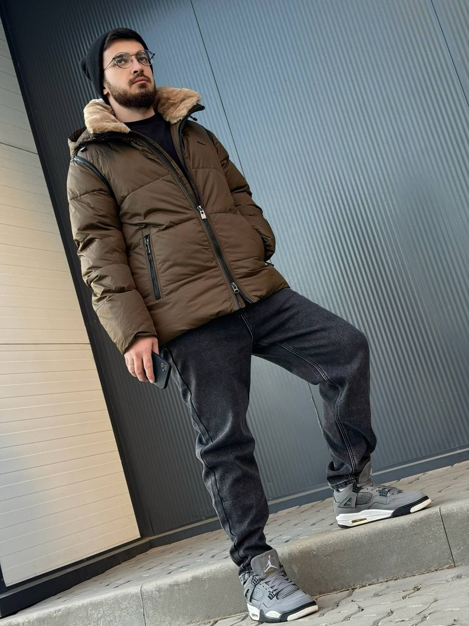 Акбер Ш. LUNAPRO Дом стильных, сборных и индивидуальных съемок для брендов