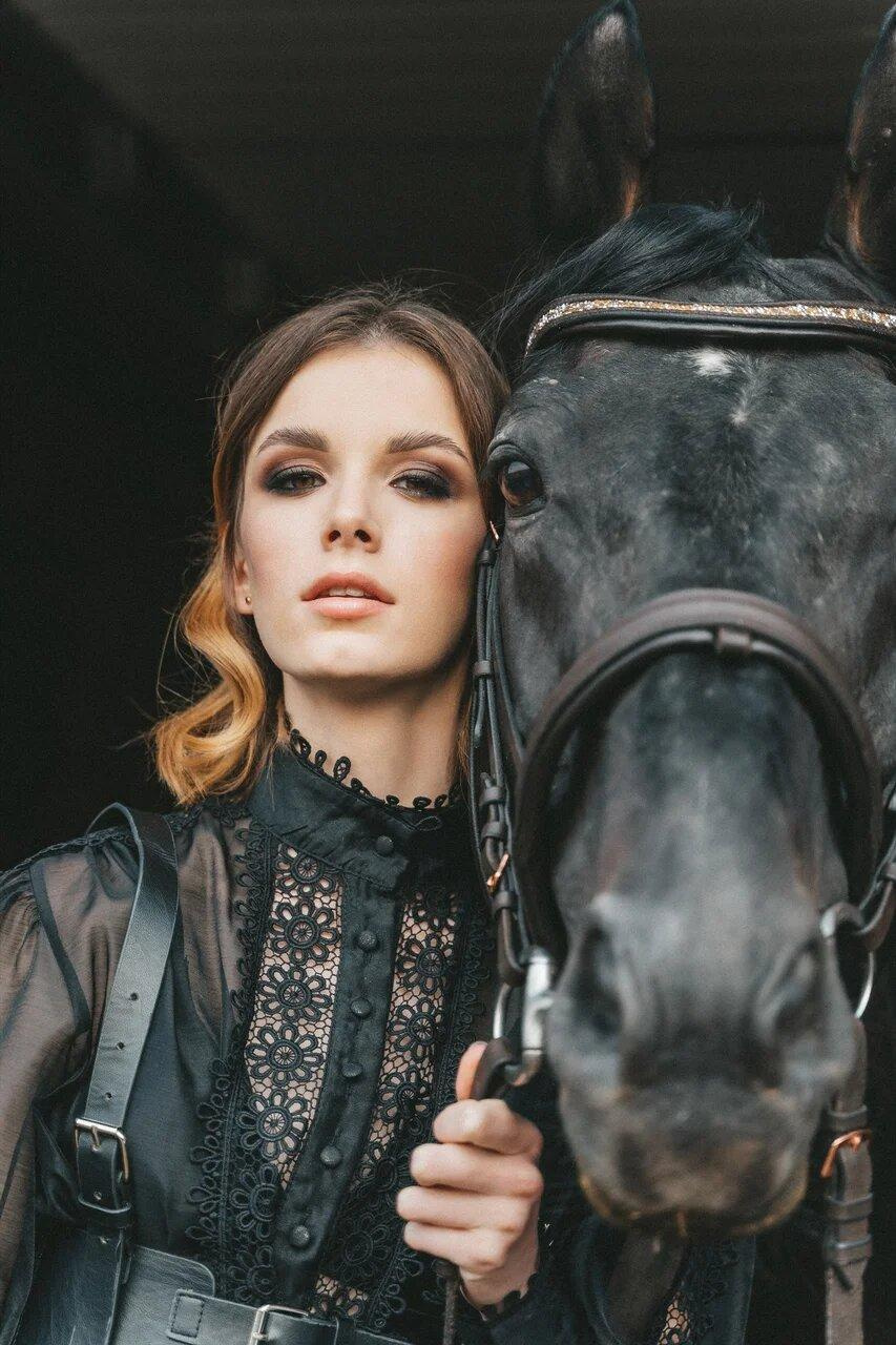 Конная прогулка история Любви. Свадебный и семейный фотограф в Краснодаре Миненко Кристина