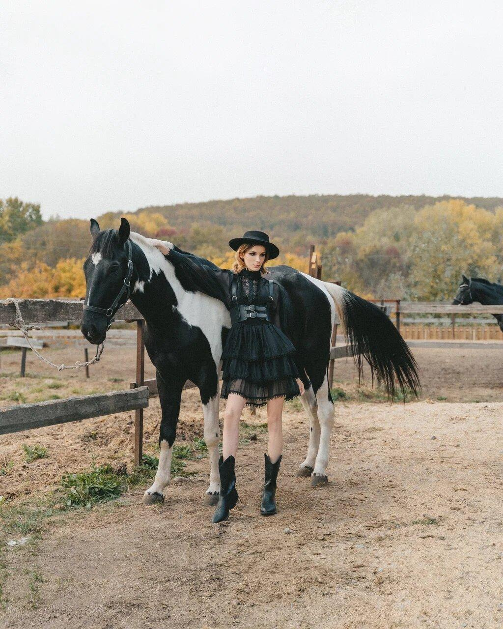 Конная прогулка история Любви. Свадебный и семейный фотограф в Краснодаре Миненко Кристина