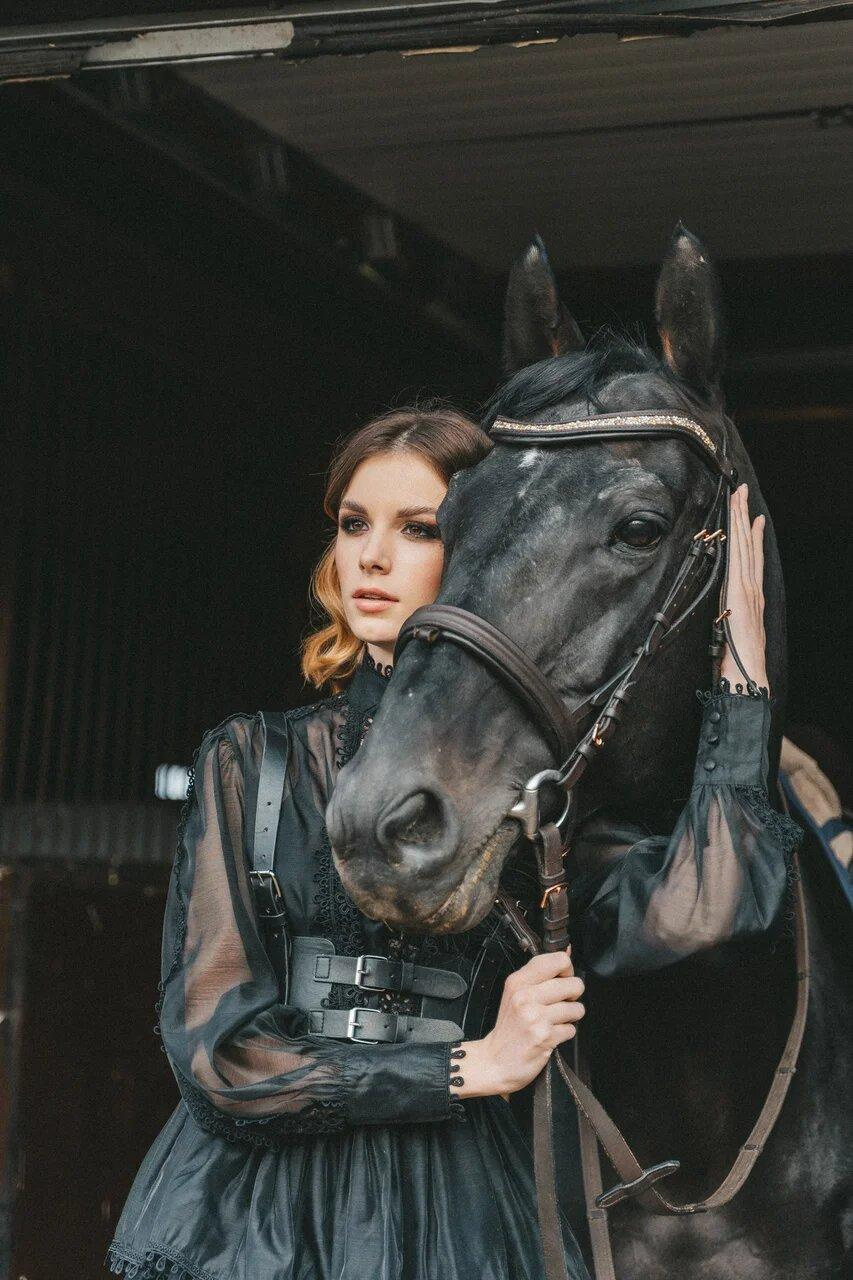 Конная прогулка история Любви. Свадебный и семейный фотограф в Краснодаре Миненко Кристина