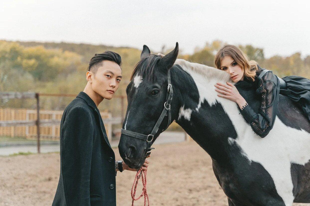 Конная прогулка история Любви. Свадебный и семейный фотограф в Краснодаре Миненко Кристина