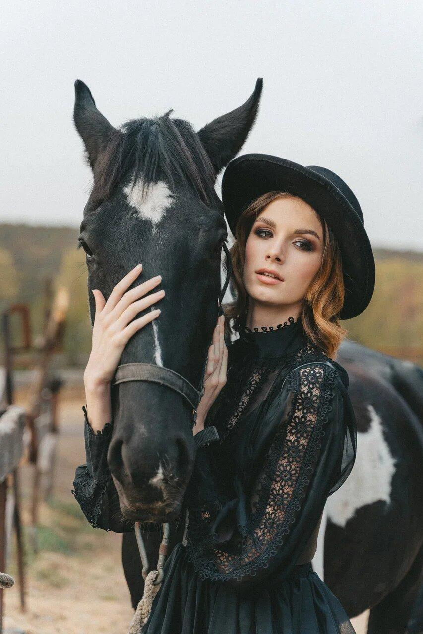 Конная прогулка история Любви. Свадебный и семейный фотограф в Краснодаре Миненко Кристина