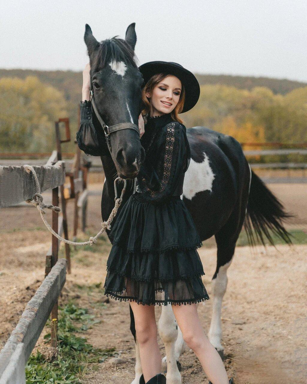 Конная прогулка история Любви. Свадебный и семейный фотограф в Краснодаре Миненко Кристина