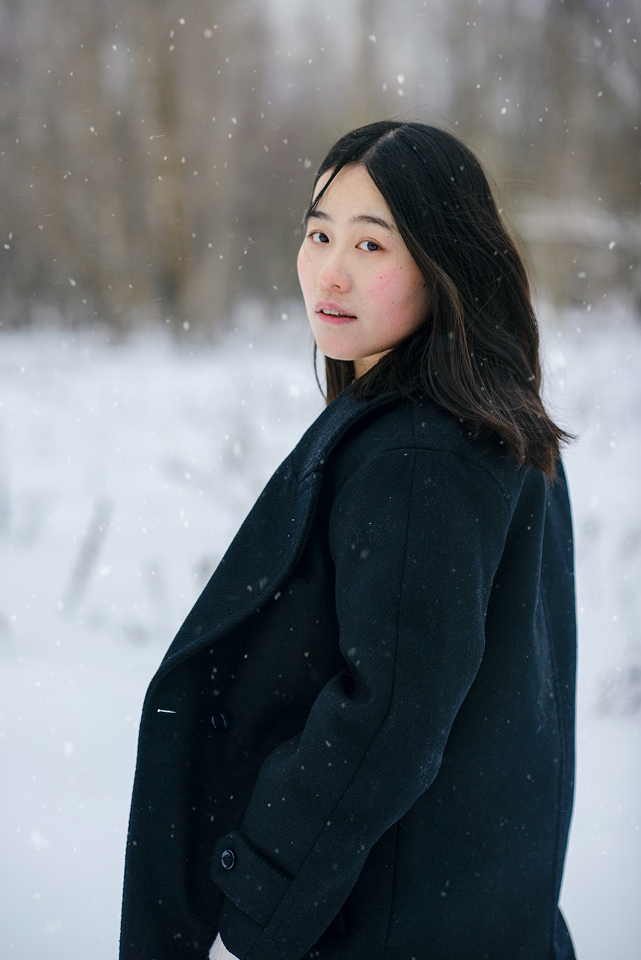 photo shoot for a girl in a winter field, snow (photography from Elena Carruthers)