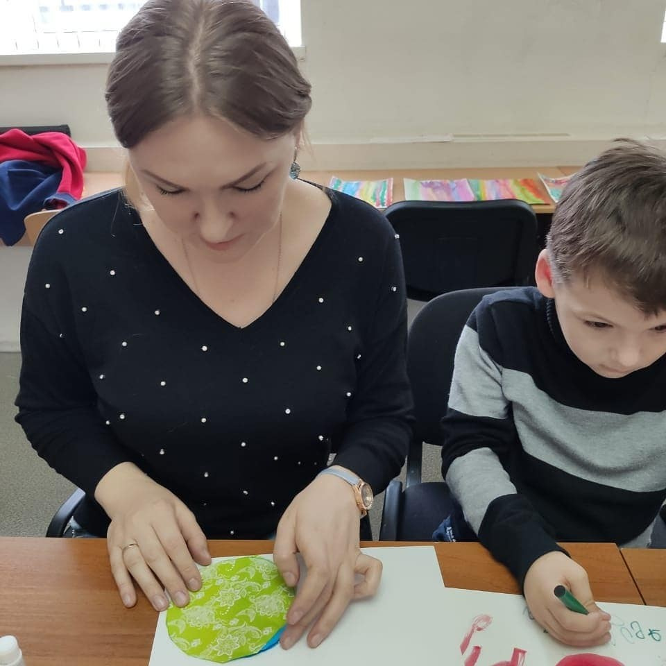 Пишем письмо в сказку: наши дети создали открытки для Деда Мороза! 🎅✉️✨