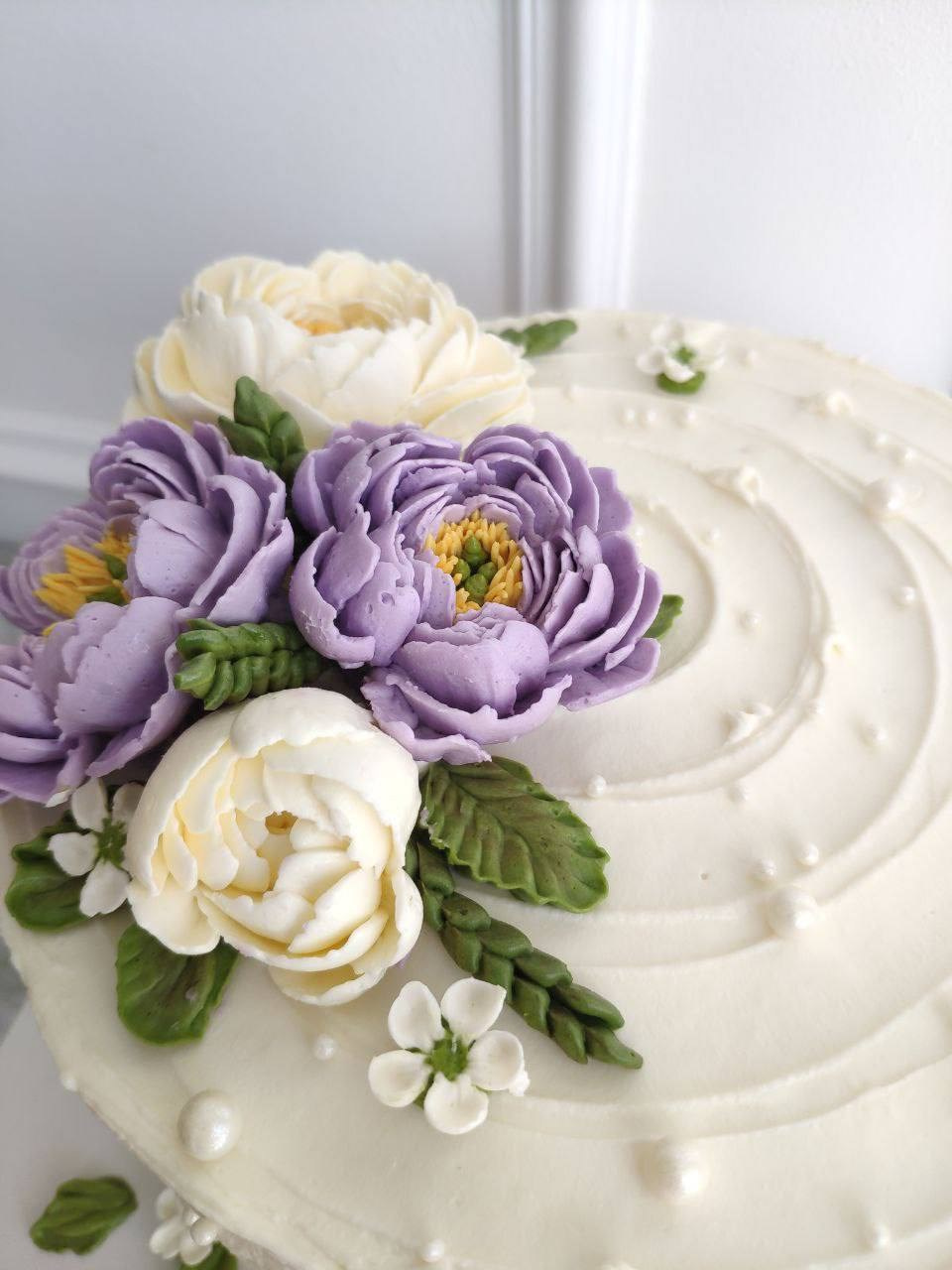 Работы учениц. Аникина Юлия / Кремовая флористика в корейской технике