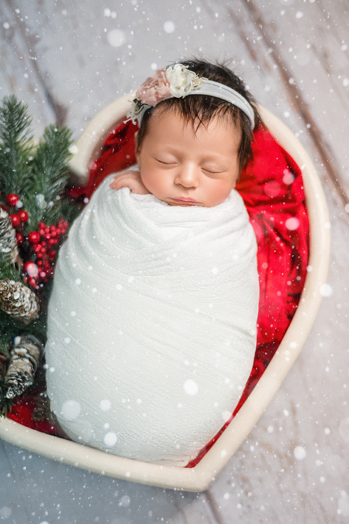 Есения (новогодняя). Фотограф новорожденных, семейный, женский фотограф Сургут Юлия Шумкова
