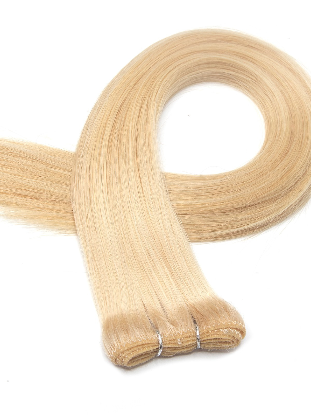 Предметная съёмка — пряди для наращивания, блонд с тёплым оттенком.