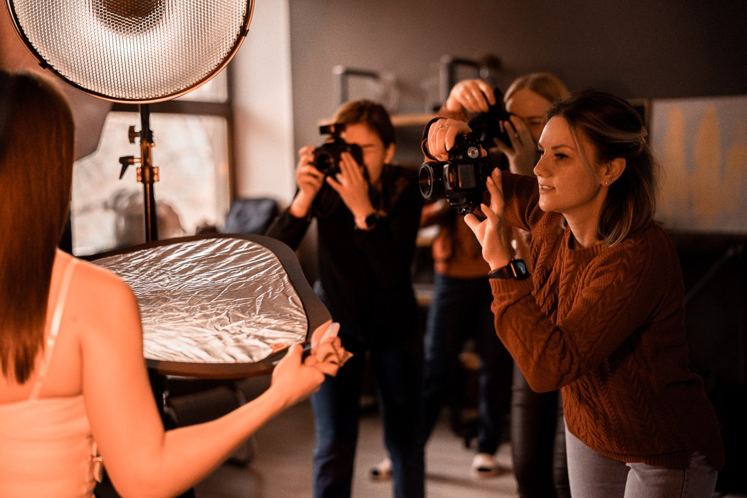 Фотографы. Фотограф Алматы, курс по Фотографии в Алматы. Дмитриева Наталья