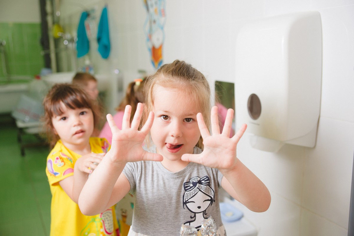 «Мой день в детском саду». Младшая группа «Полянка». Фотограф в детский сад в Екатеринбурге, выпускные альбомы Юлия Умерова