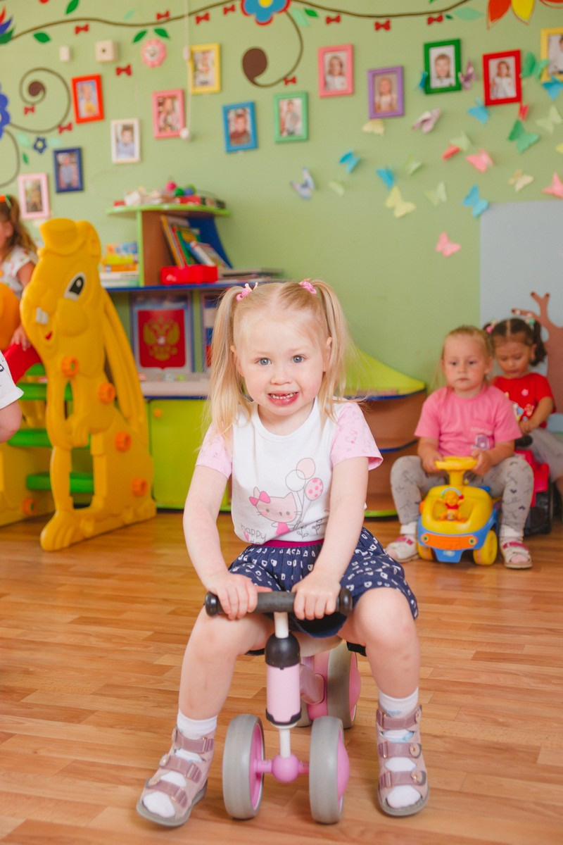 «Мой день в детском саду». Младшая группа «Полянка». Фотограф в детский сад в Екатеринбурге, выпускные альбомы Юлия Умерова