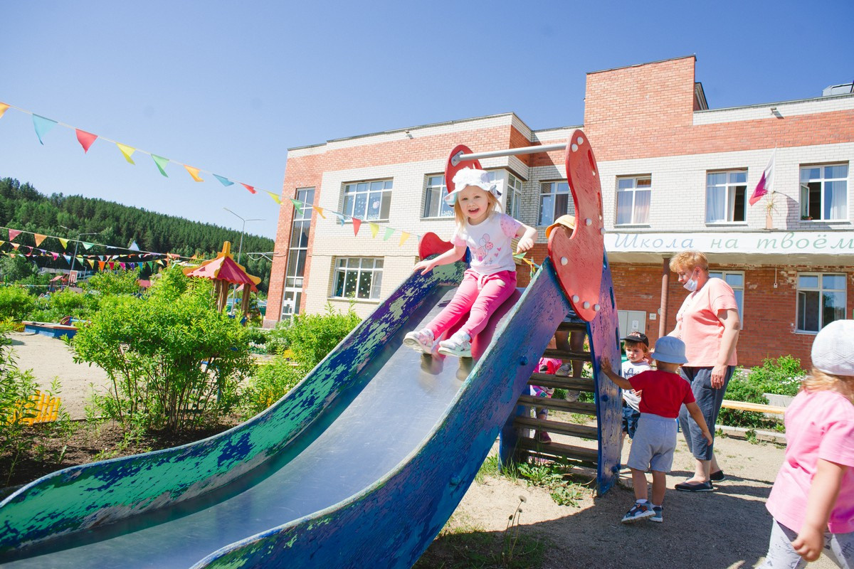 «Мой день в детском саду». Младшая группа «Полянка». Фотограф в детский сад в Екатеринбурге, выпускные альбомы Юлия Умерова