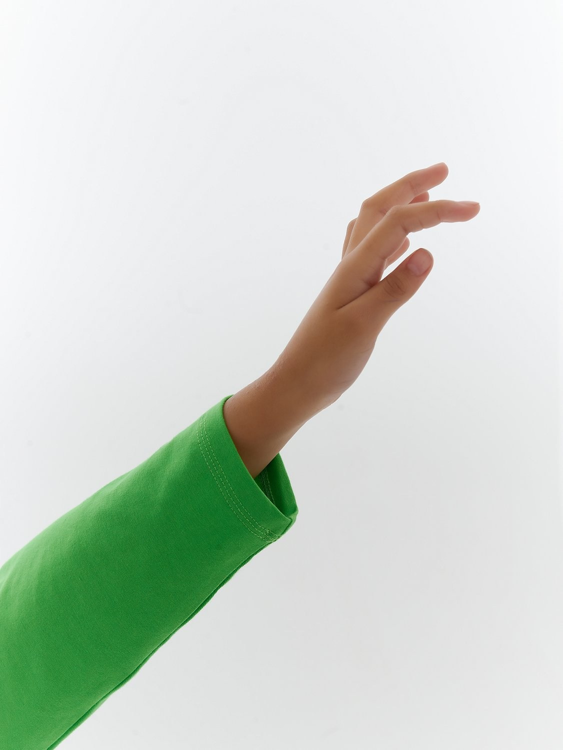 Детская одежда: лонгсливы и футболки. Портретный фотограф в Санкт-Петербурге