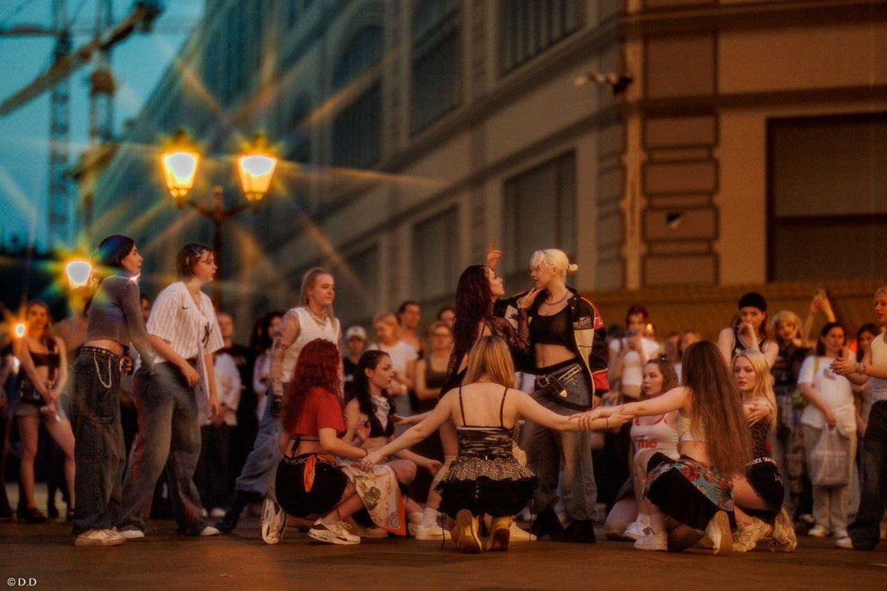 Cover dance in public'. Различные мероприятия и просто фотографии людей