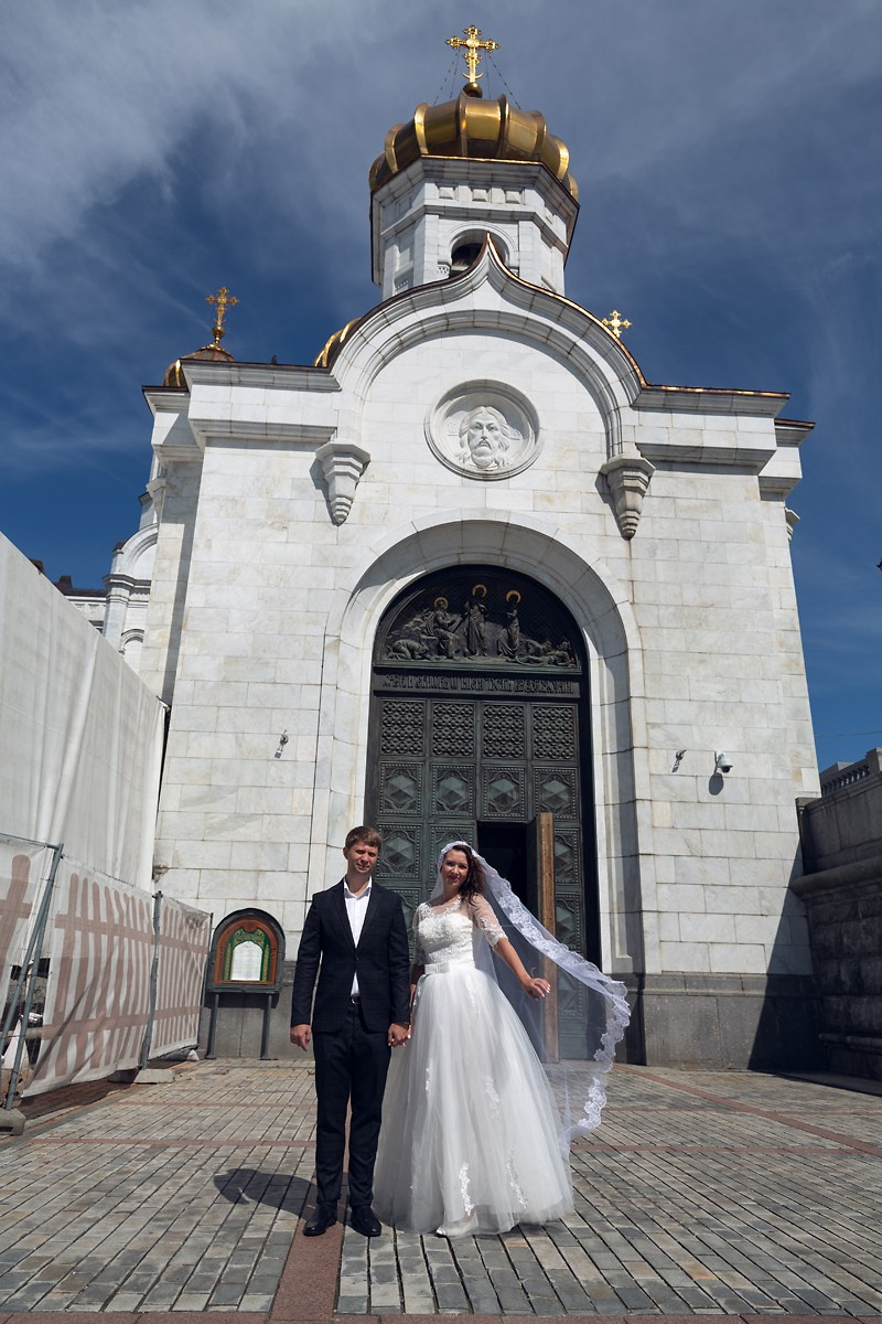 Венчание в главном Храме. Свадебный и репортажный фотограф в Москве и Московской области
