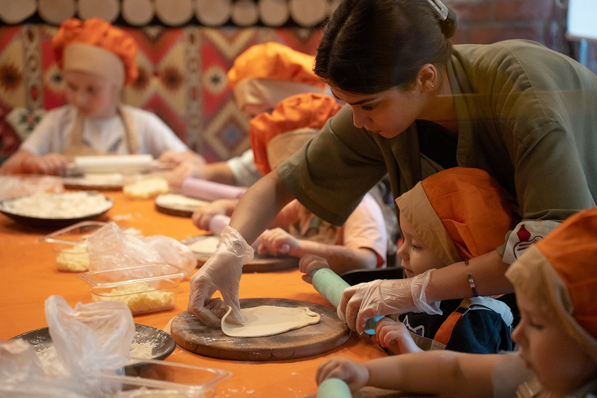 Кулинарный мастер-класс в «Пхали-Хинкали». Фотограф Мария Ковкова