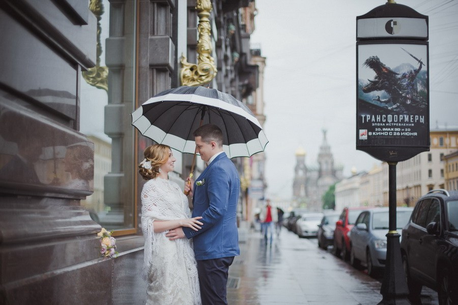 Свадебная прогулка по Санкт-Петербургу. Фотограф крещение венчание в Петербурге! Помогает подобрать храм и посоветовал душевного батюшку в СПб