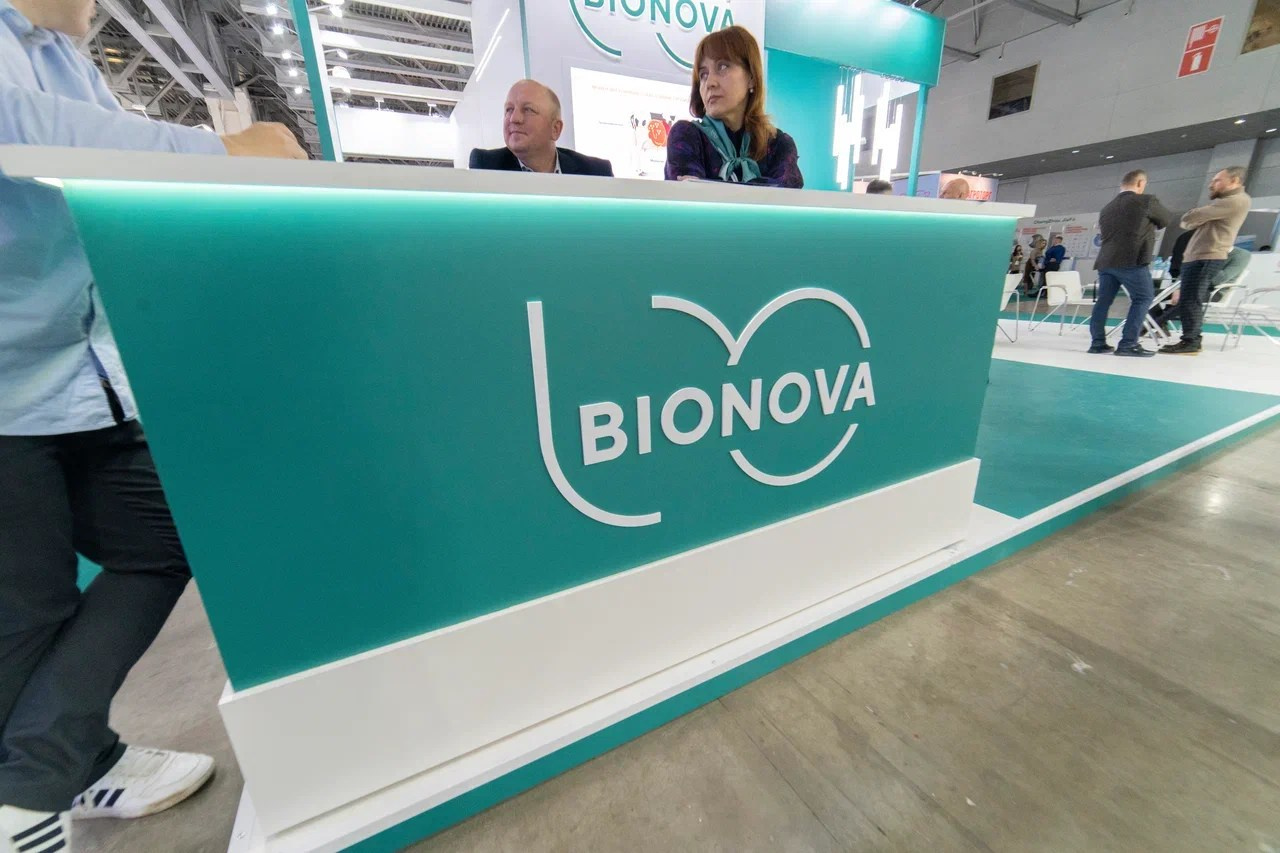 Выставочные стенды. Профессиональный портретный фотограф в Москве Владимир Глаголев